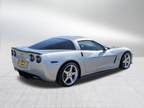 Used 2006 Chevrolet Corvette Coupe w/ Preferred Equipment Group RWD image 7