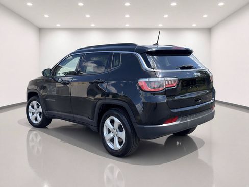 Used 2021 Jeep Compass Latitude w/ Sun and Sound Group FWD image 3