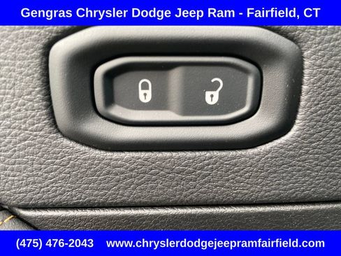 Certified 2025 Jeep Wrangler Unlimited Sahara AWD/4WD image 44