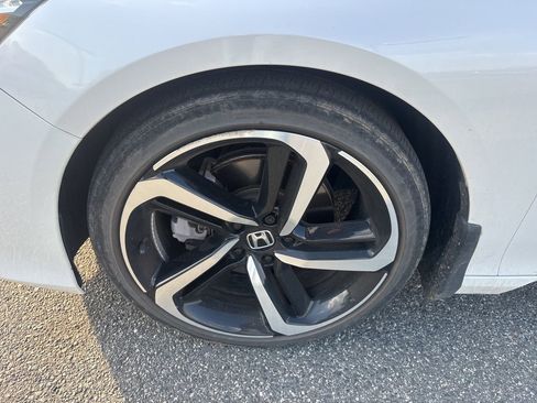 Used 2022 Honda Accord Sport image 11