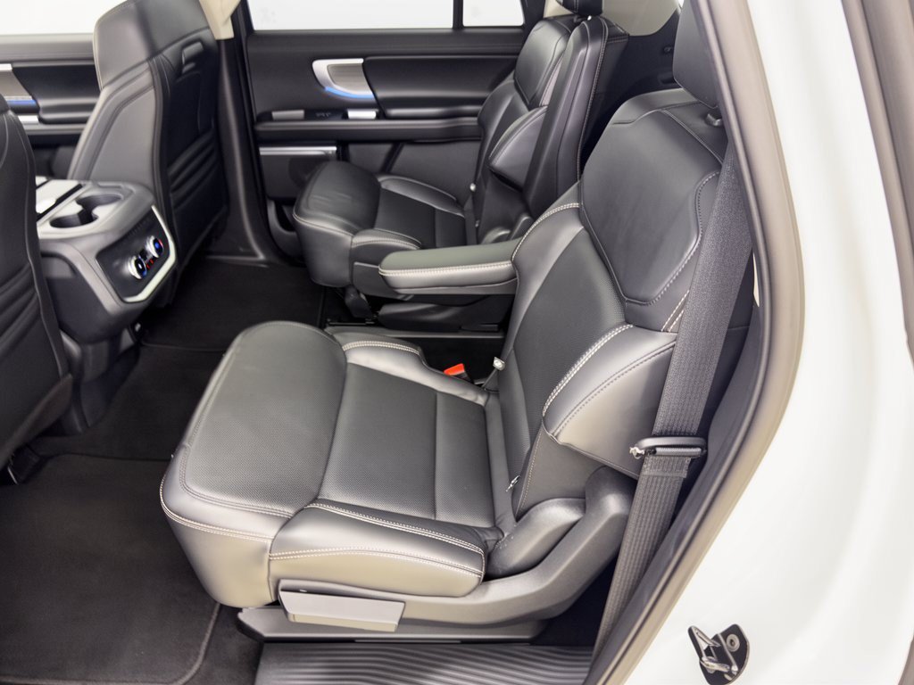 Used 2025 Ford Expedition Max Platinum AWD/4WD image 25