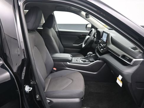 Certified 2025 Toyota Highlander LE AWD/4WD image 26