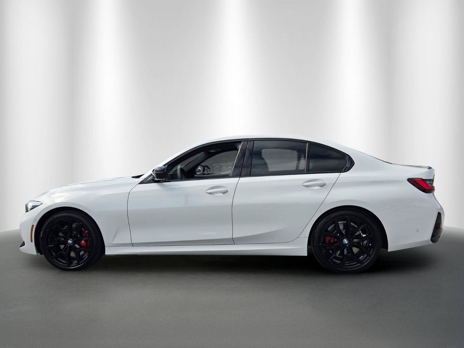 New 2026 BMW 330i Sedan w/ M Sport Package RWD image 4
