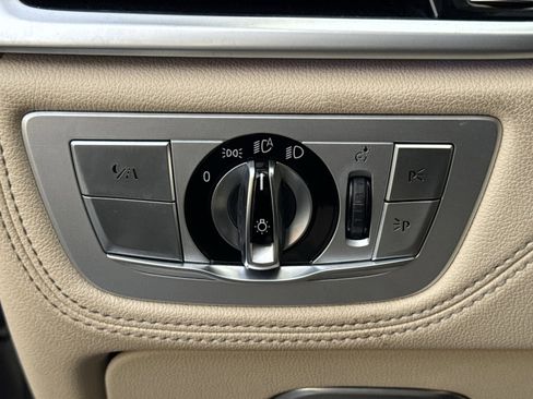 Used 2020 BMW 750i xDrive w/ Autobahn Package image 21
