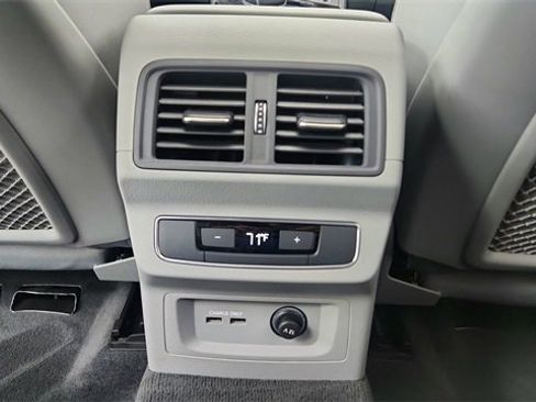 Used 2024 Audi Q5 2.0T Premium Plus w/ Premium Plus Package image 38