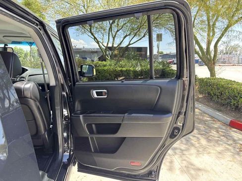 Used 2013 Honda Pilot Touring image 17