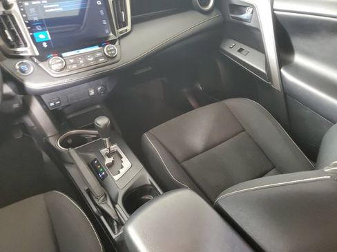 Used 2017 Toyota RAV4 XLE FWD image 17