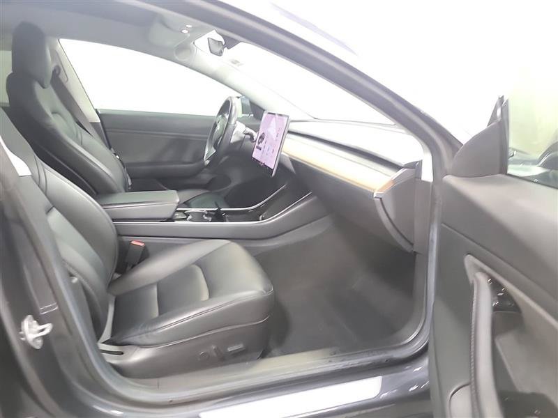 Used 2018 Tesla Model 3 Long Range RWD image 7