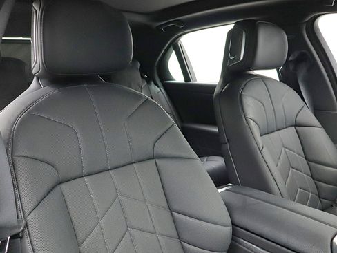 Used 2023 BMW i7 xDrive60 image 26