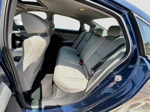 Used 2020 Honda Accord Touring image 27