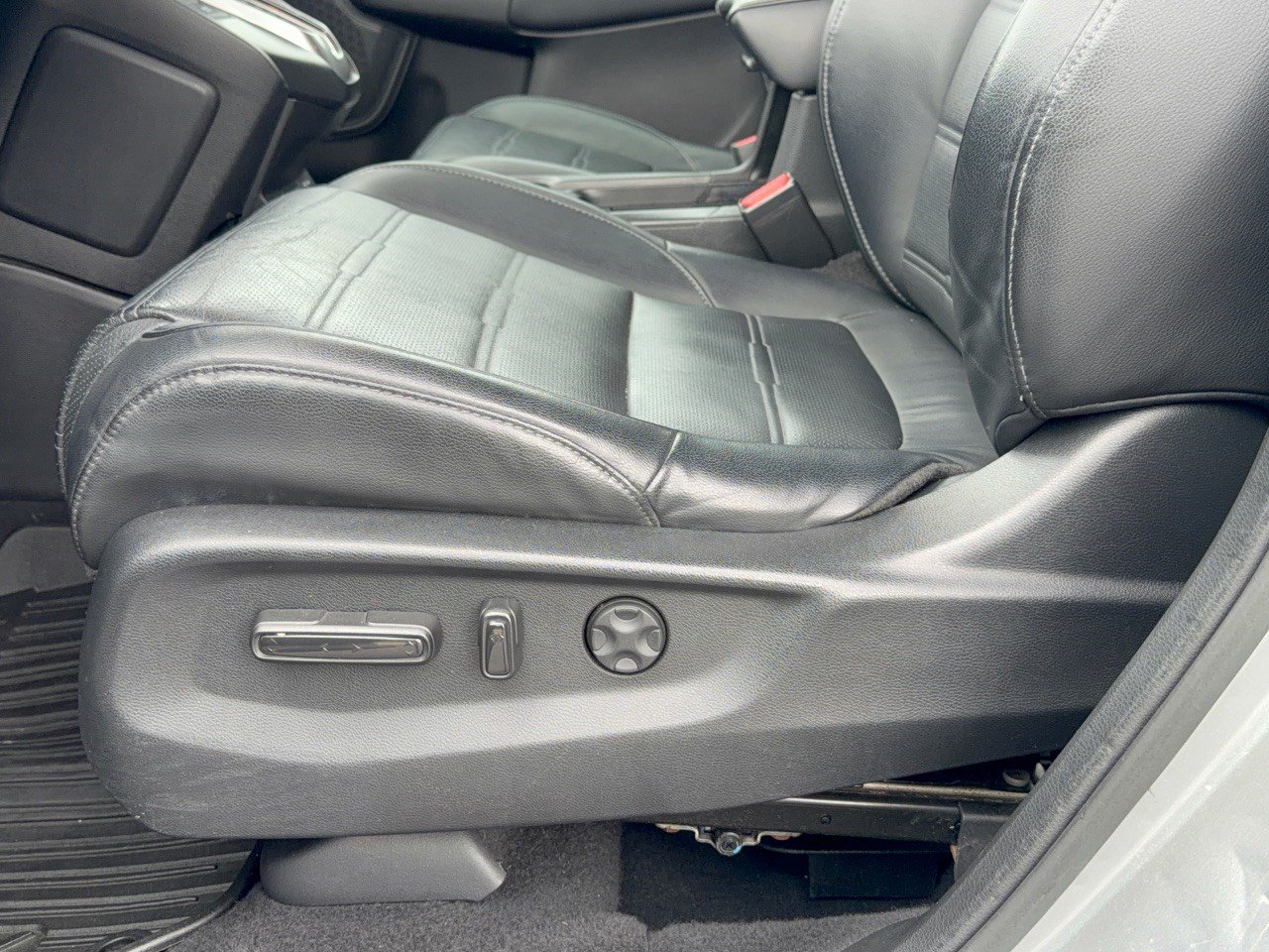 Used 2020 Honda CR-V EX-L image 16