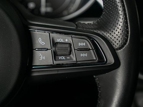 Used 2022 Alfa Romeo Giulia Veloce image 44