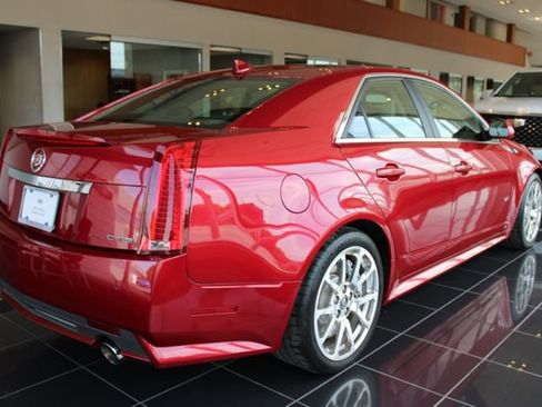 Used 2009 Cadillac CTS V RWD image 5
