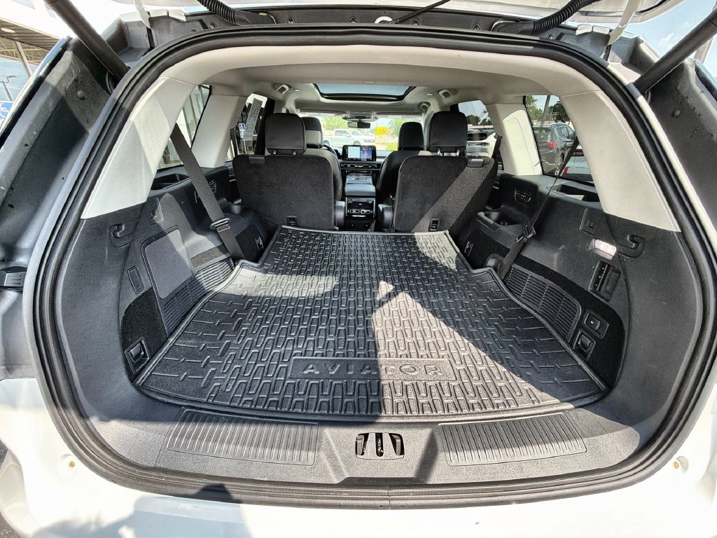 Used 2025 Lincoln Aviator 2WD w/ Equipment Group 101A image 22