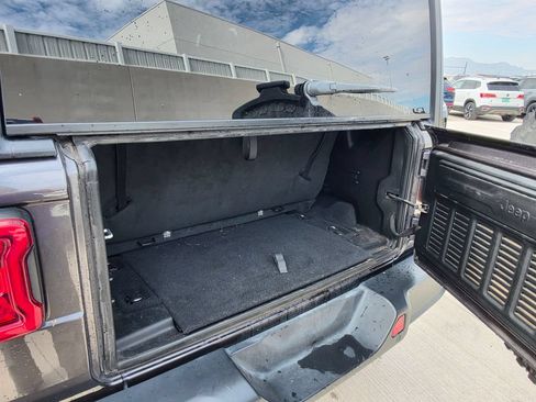 Used 2020 Jeep Wrangler Sport AWD/4WD image 11