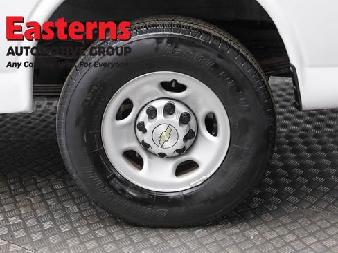 Used 2023 Chevrolet Express 3500 LS image 8