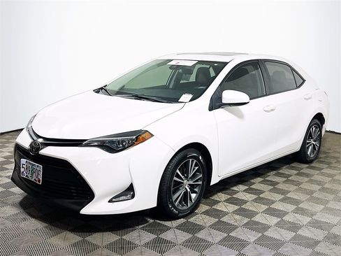 Certified 2019 Toyota Corolla SE image 4