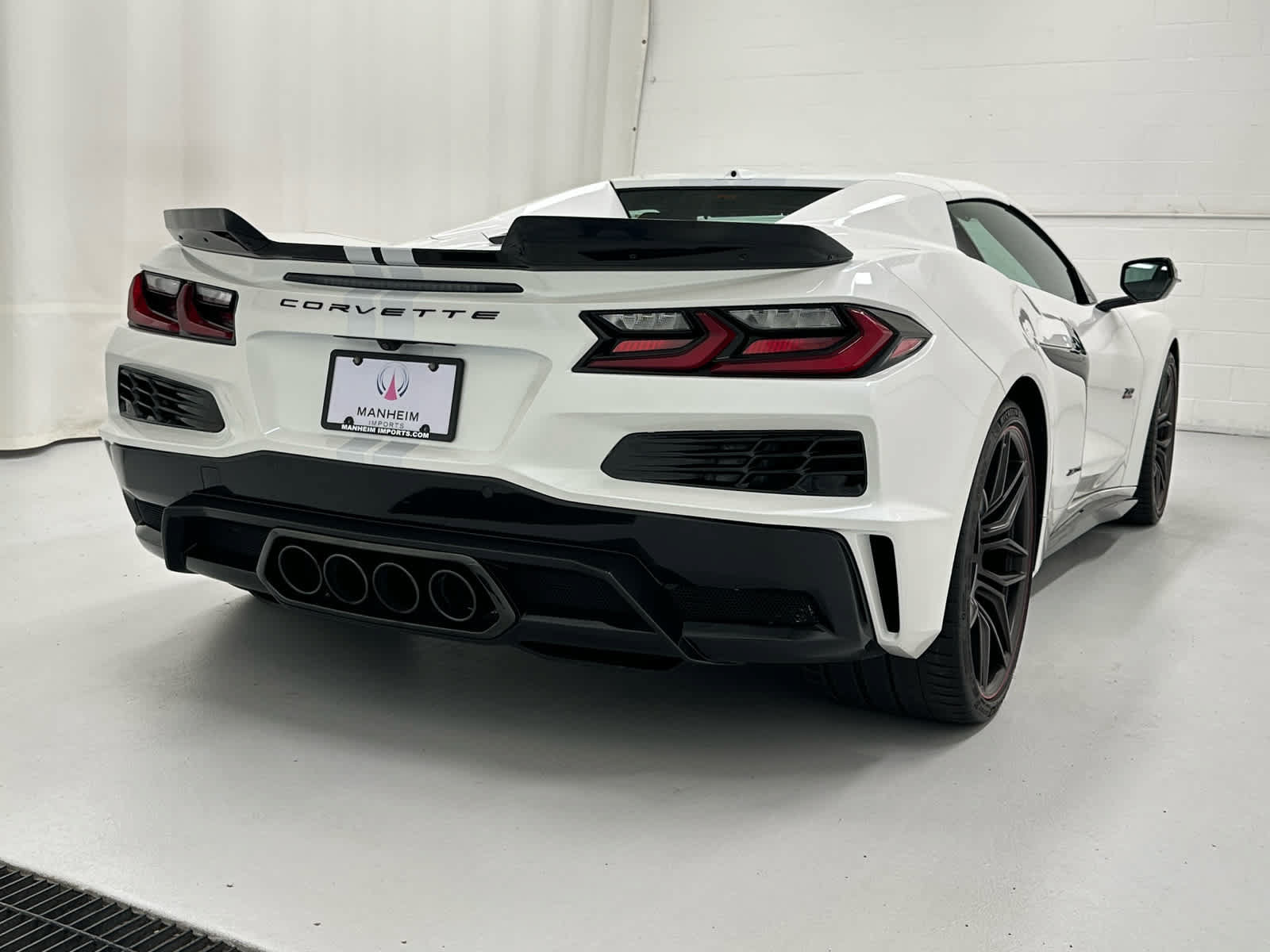 Used 2023 Chevrolet Corvette Z06 RWD image 13