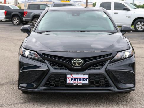 Used 2023 Toyota Camry SE FWD image 2