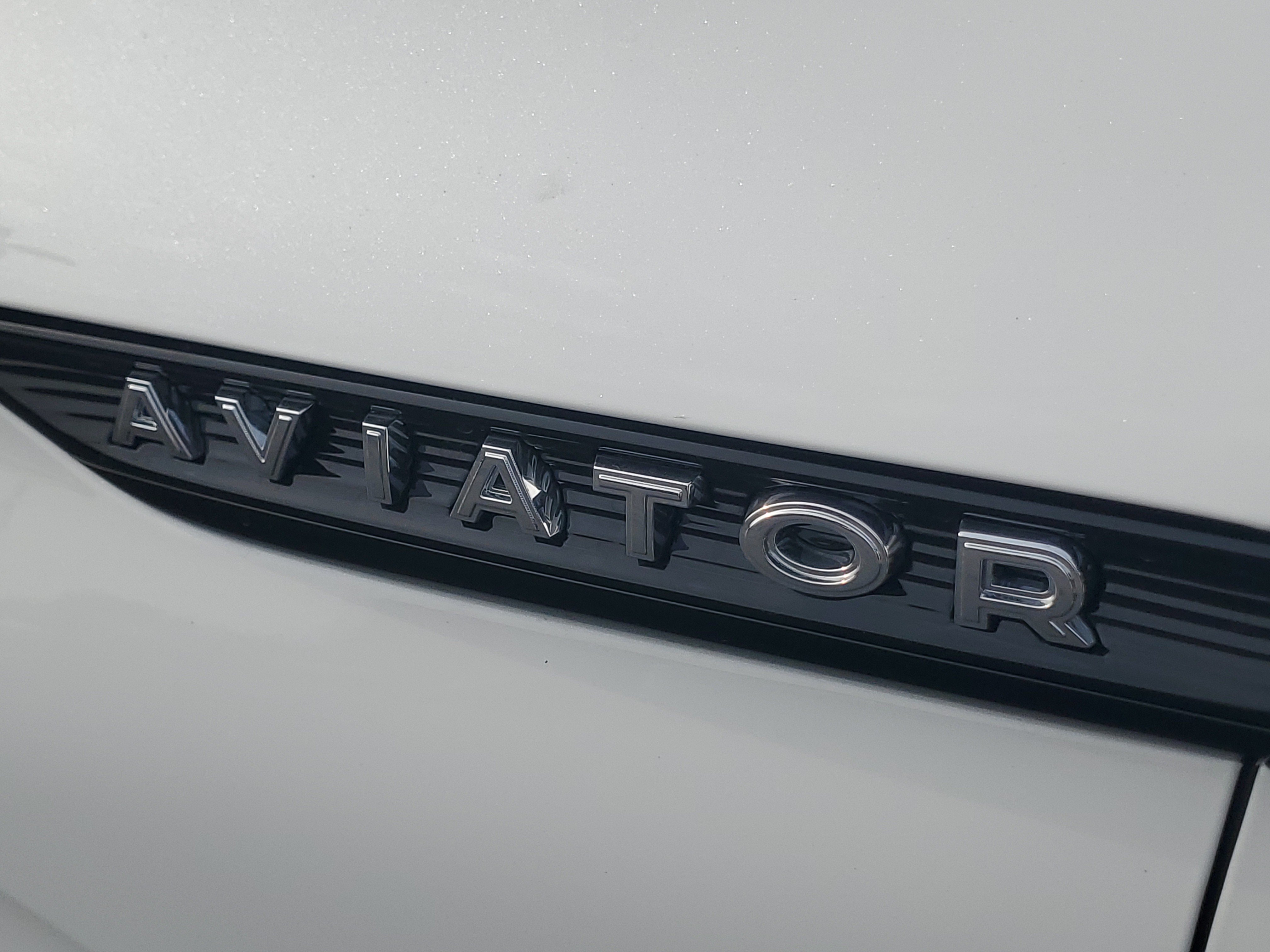 New 2027 Lincoln Aviator Reserve w/ Jet Appearance Package AWD/4WD image 7