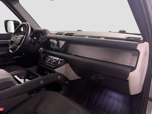 Used 2023 Land Rover Defender 110 AWD/4WD image 29