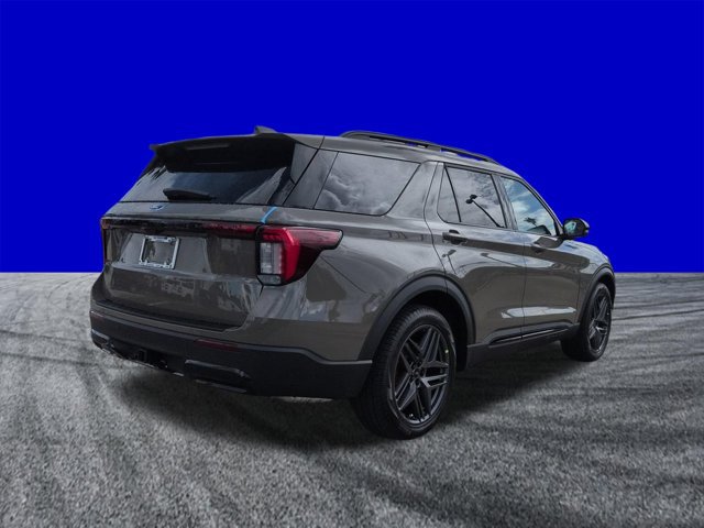 New 2026 Ford Explorer ST-Line w/ ST-Line Street Pack RWD image 4