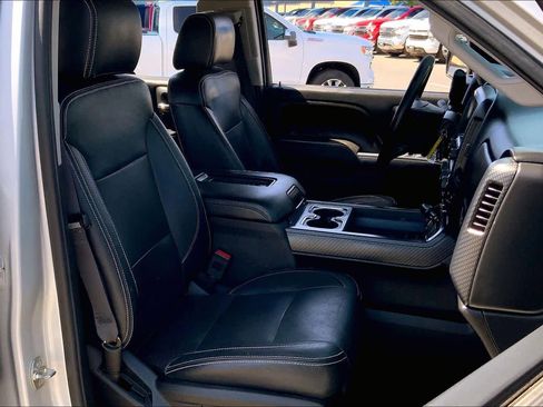 Used 2017 Chevrolet Silverado 1500 LT w/ All Star Edition AWD/4WD image 9