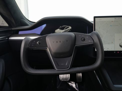 Used 2022 Tesla Model S Plaid image 41