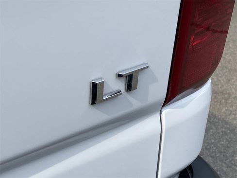 Used 2024 Chevrolet Silverado 2500 LT image 12