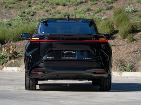 New 2026 Lexus RZ 350e 2WD image 10