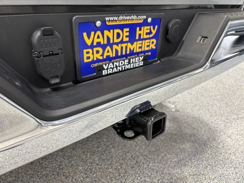 Used 2024 Chevrolet Silverado 1500 LT AWD/4WD image 39