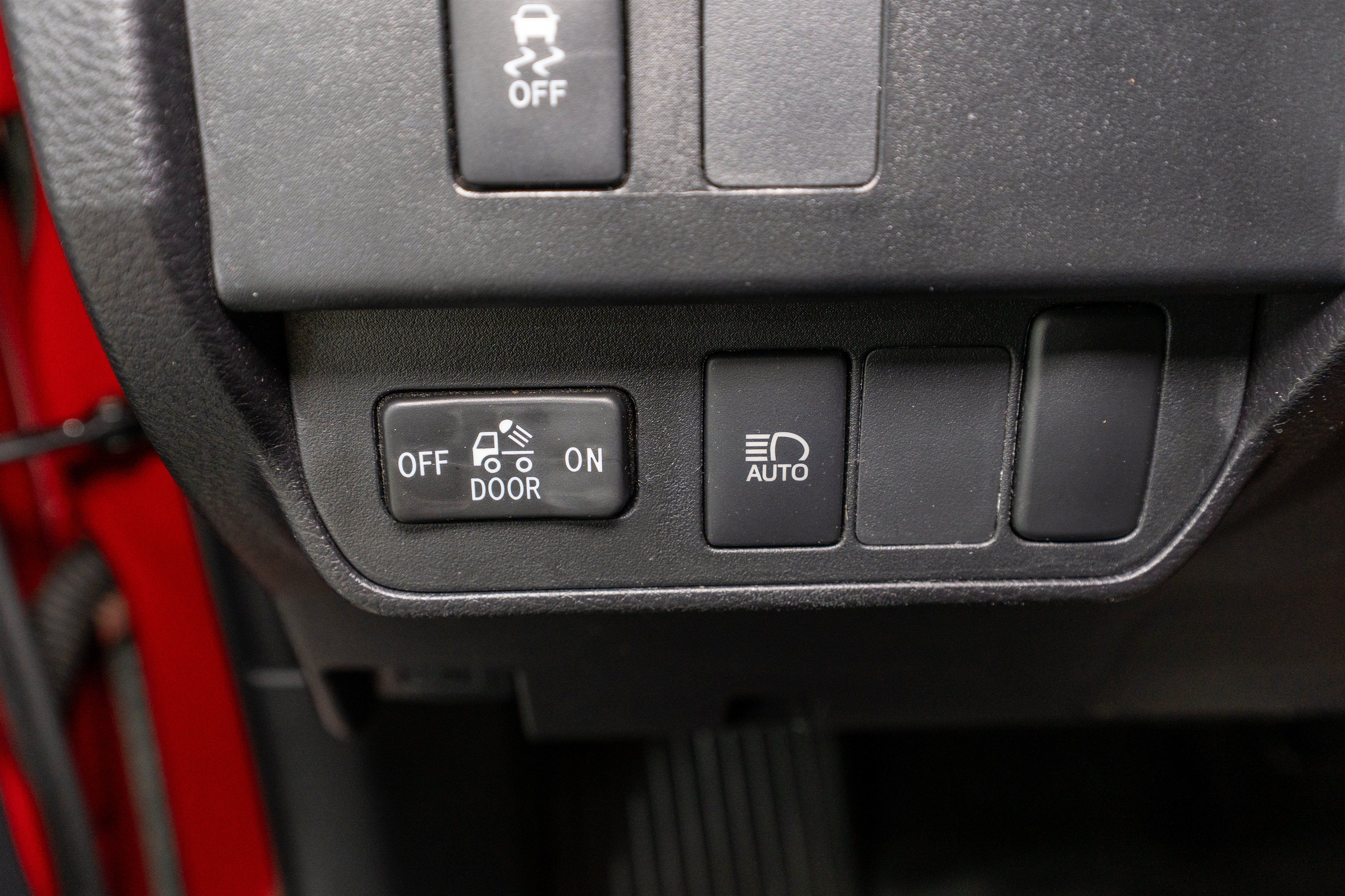 Used 2023 Toyota Tacoma SR AWD/4WD image 31
