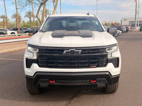 Used 2025 Chevrolet Silverado 1500 LT Trail Boss w/ Convenience Package II AWD/4WD image 9