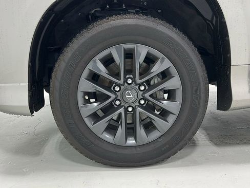 Used 2023 Lexus GX 460 Premium image 14