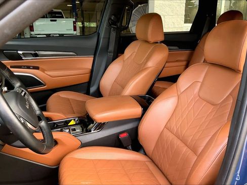 Used 2024 Kia Telluride EX X-Line AWD/4WD image 8