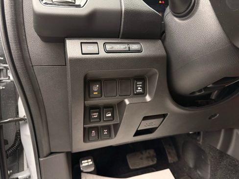 Used 2024 Nissan Frontier PRO-4X w/ Pro Premium Package image 45