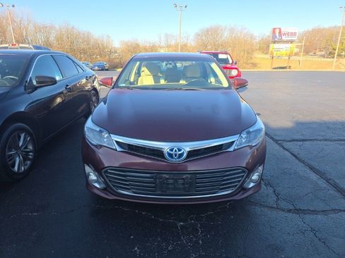 Used 2014 Toyota Avalon Limited w/ Technology Package image 2