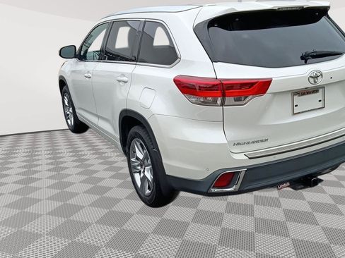 Used 2018 Toyota Highlander Limited FWD image 41