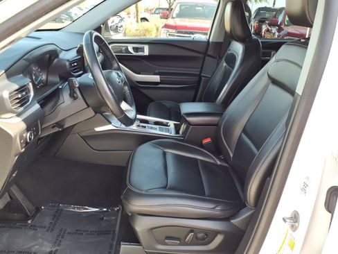 Certified 2023 Ford Explorer XLT w/ Equipment Group 202A RWD image 13