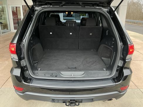 Used 2020 Jeep Grand Cherokee Laredo w/ 18" Wheel & 8.4" Radio Group image 24