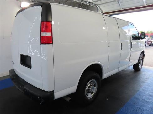 Used 2021 Chevrolet Express 2500 w/ Driver Convenience Package RWD image 14