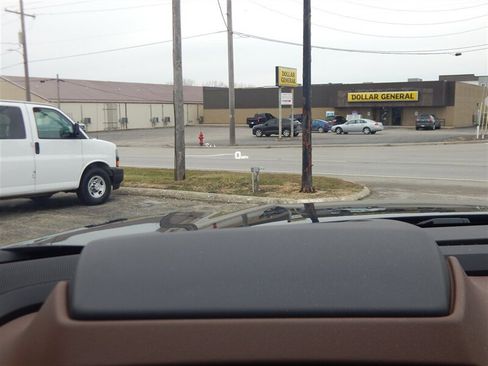 Used 2026 Chevrolet Suburban High Country w/ Sun And Tow Package image 33