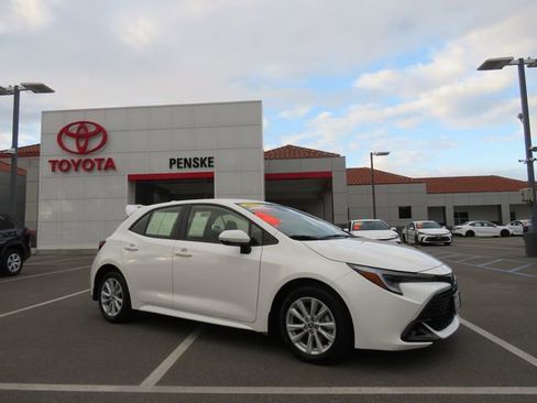 Certified 2025 Toyota Corolla SE w/ SE Package image 14