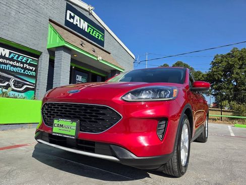 Used 2020 Ford Escape SE FWD image 2