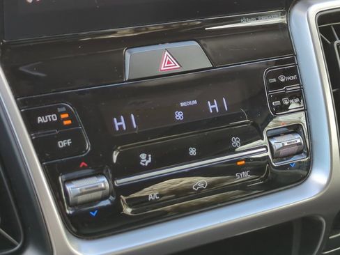 Used 2021 Kia Sorento S image 24