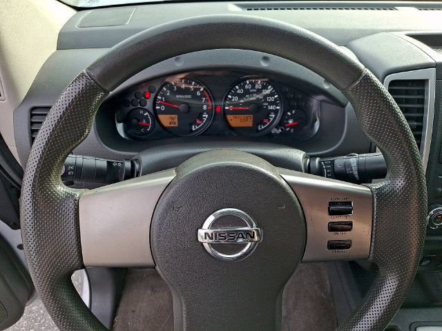 Used 2010 Nissan Frontier SE w/ SE Value Truck Pkg AWD/4WD image 17