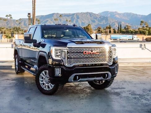 Used 2023 GMC Sierra 2500 Denali image 1