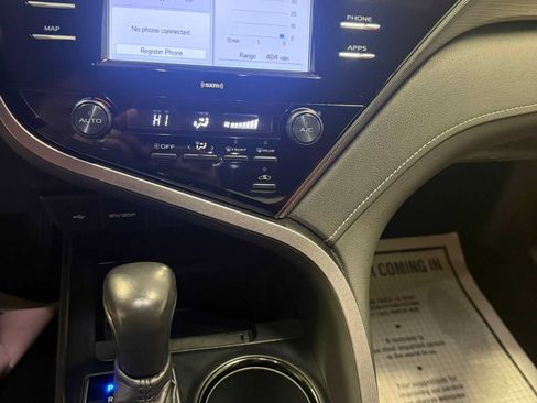 Certified 2020 Toyota Camry SE FWD image 32