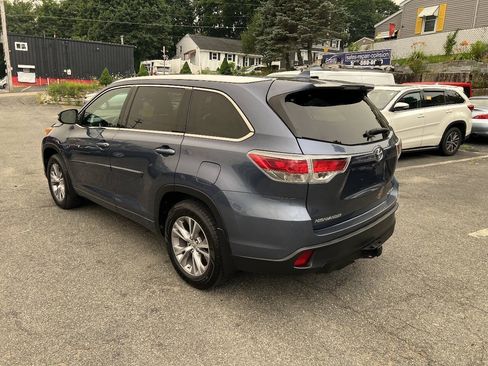 Used 2014 Toyota Highlander XLE AWD/4WD image 4