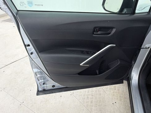 Used 2023 Toyota Corolla Cross LE FWD image 14